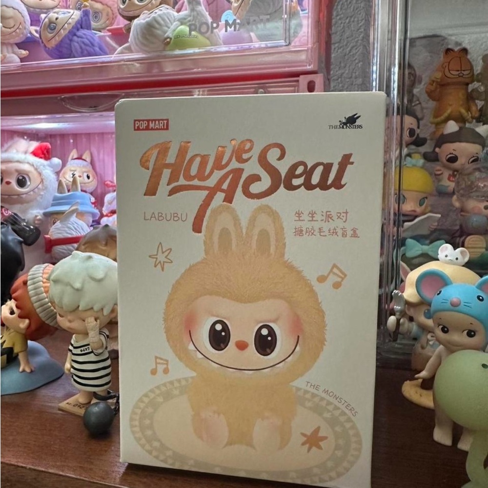Pop Mart Labubu 'Have A Seat' Figure